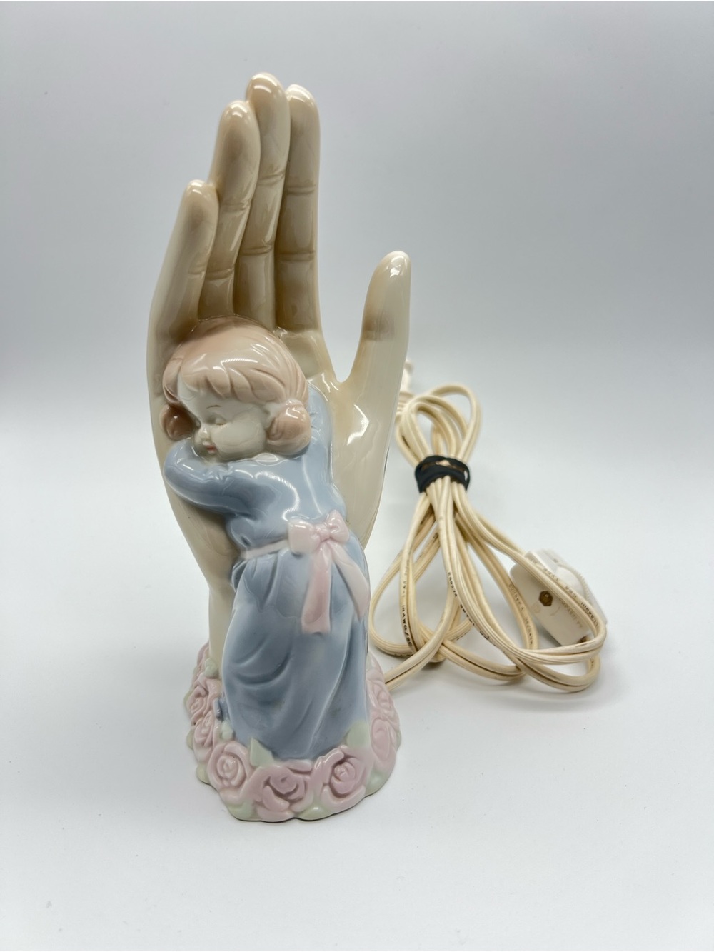 VINTAGE Girl Sleeping in Hand Night Light Porcelain Lamp Made in Taiwan